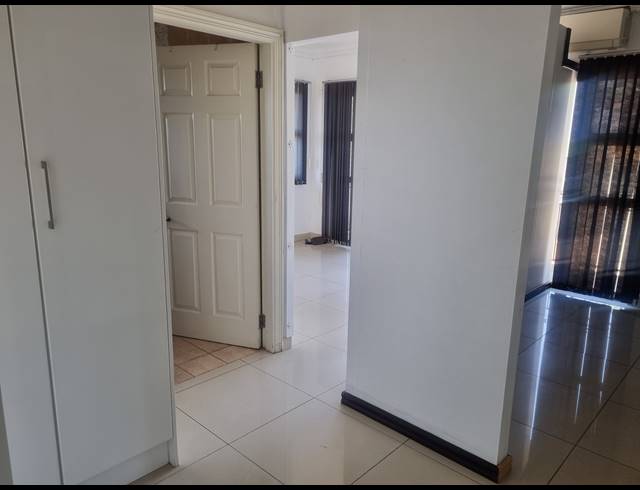1.5 BEDROOM APARTMENT TO LET IN SOMERSET PARK